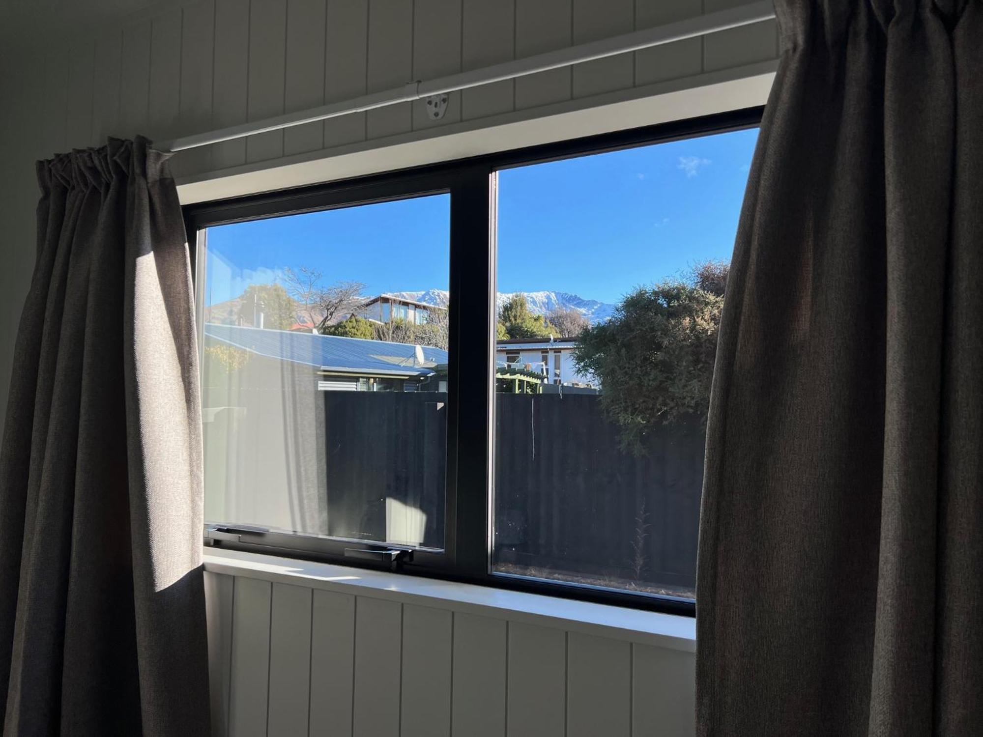 Mountain Cabin - Central, Cosy And Cute With Views Wanaka Exterior foto
