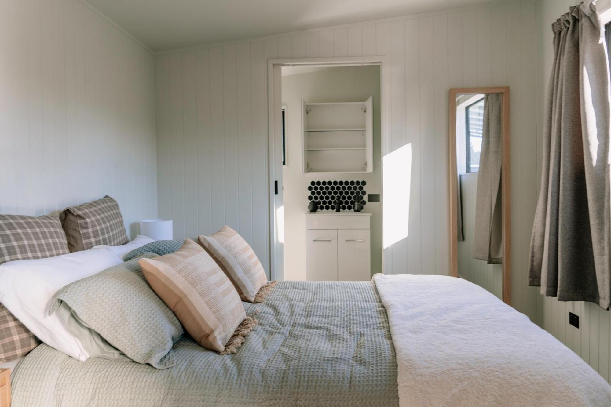 Mountain Cabin - Central, Cosy And Cute With Views Wanaka Exterior foto